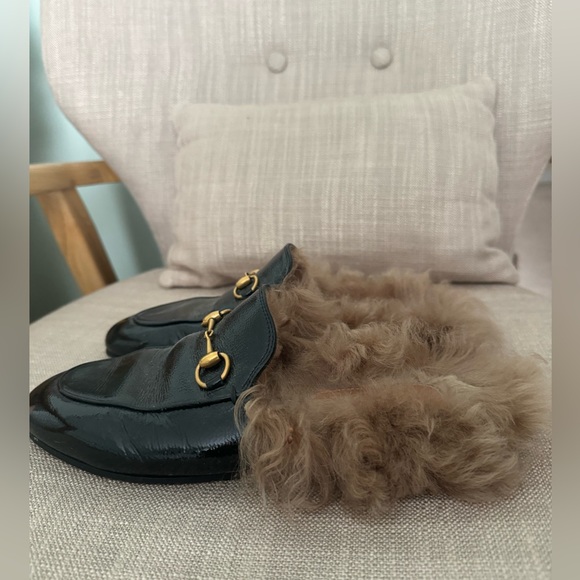 Gucci Furry Slippers - Picture 2 of 4